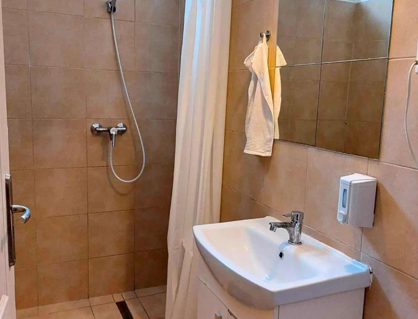 Goodmo Budapest Smart Rooms Ostello