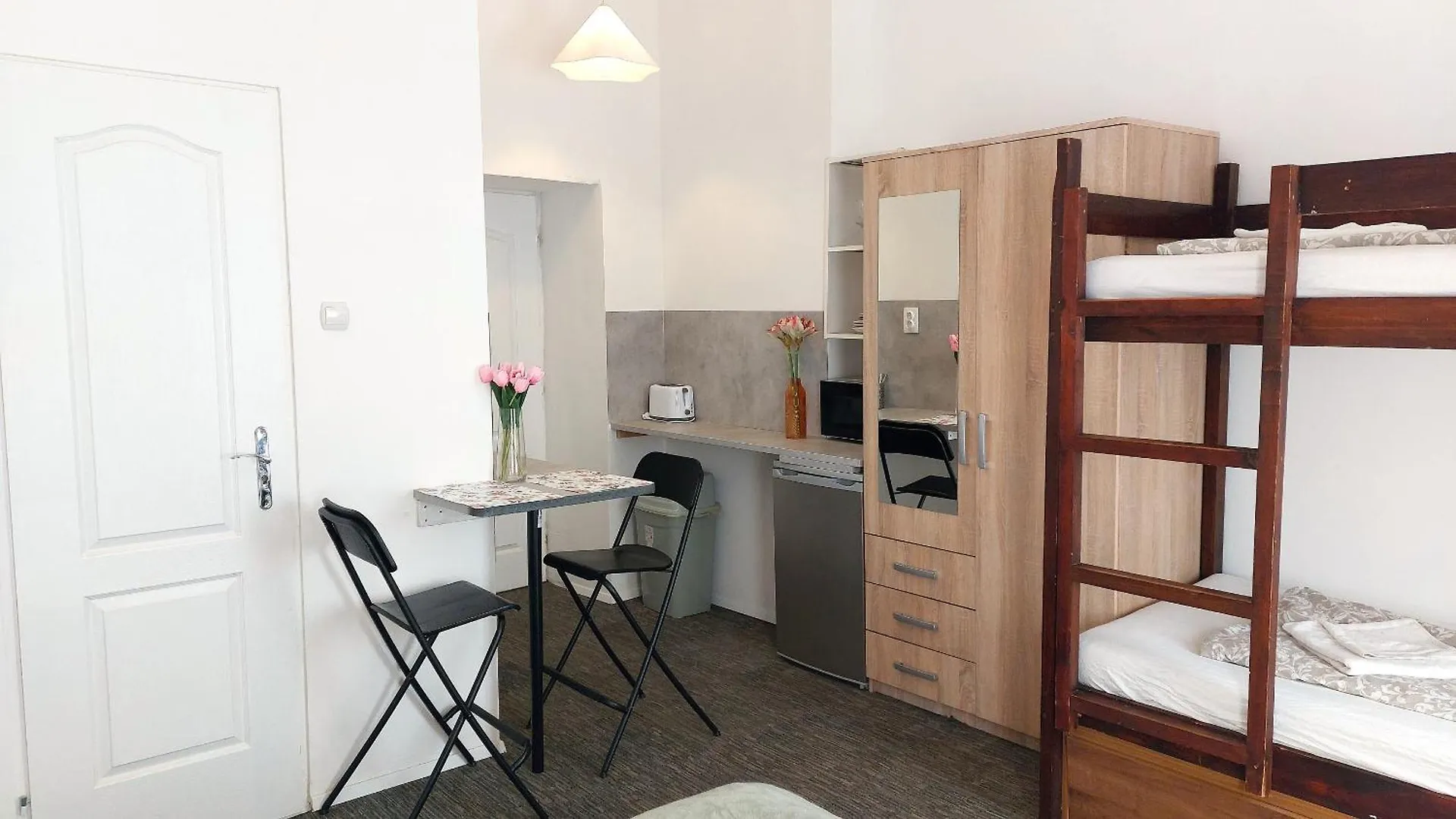 بيت شباب Goodmo Budapest Smart Rooms