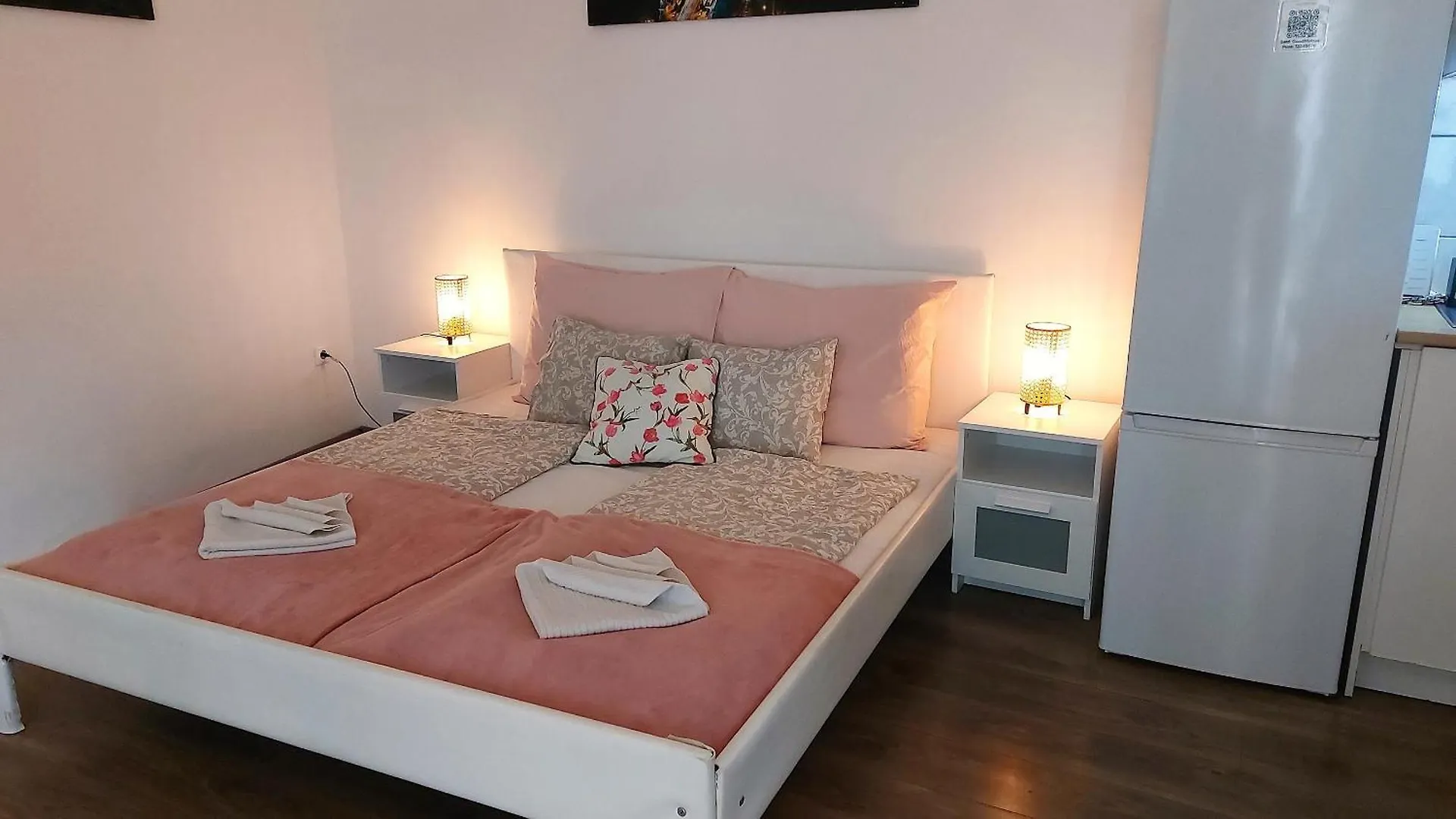 Goodmo Budapest Smart Rooms بيت شباب