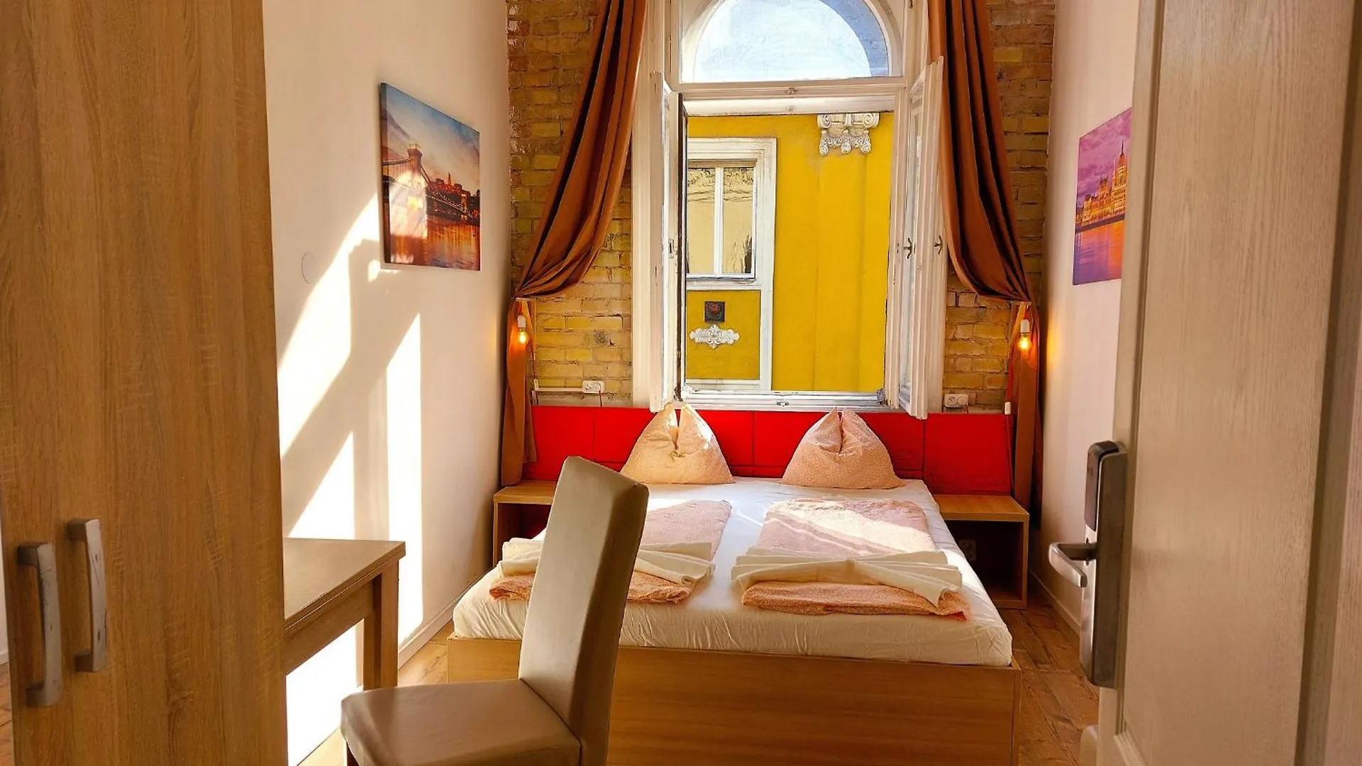 Hostal Goodmo Budapest Smart Rooms