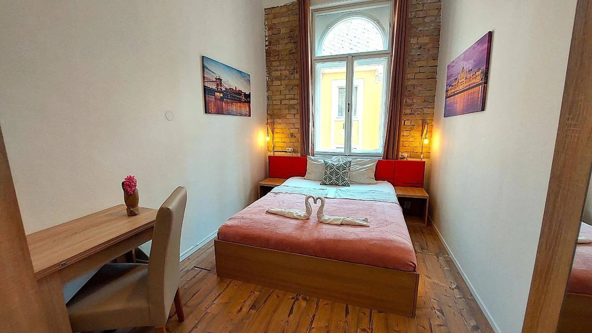 Hostel Goodmo Budapest Smart Rooms & Suits & Aparts
