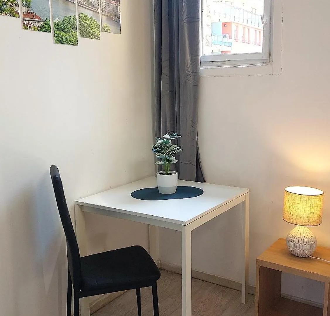 Goodmo Budapest Smart Rooms & Suits & Aparts Hostel